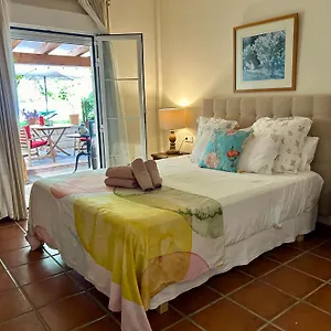 4* Frühstückspension At In Malaga & Solo Travellers